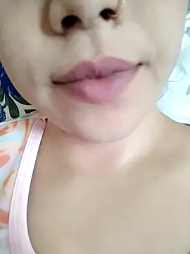 Snapshot of Anki-doll chatting on October 1, 6:07 am Anki-doll online show from October 1, 6:07 am