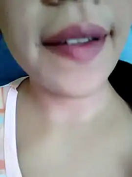 Snapshot of Anki-doll chatting on October 21, 5:44 am Anki-doll online show from October 21, 5:44 am