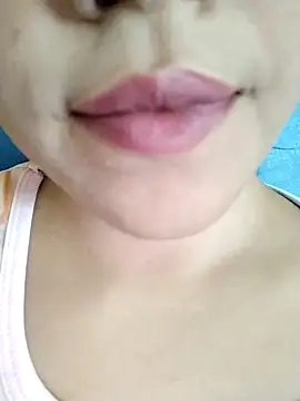 Snapshot of Anki-doll chatting on October 27, 6:09 am Anki-doll online show from October 27, 6:09 am