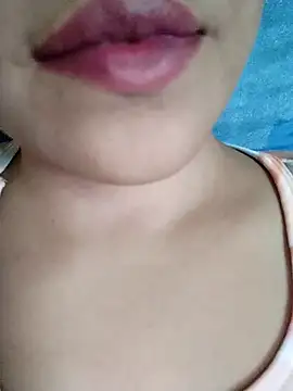 Snapshot of Anki-doll chatting on October 29, 9:35 am Anki-doll online show from October 29, 9:35 am