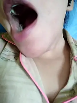 Anki-doll online show from April 11, 6:30 am