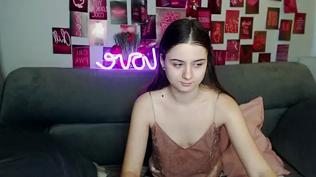 MilanaRoza online show from November 14, 6:02 am