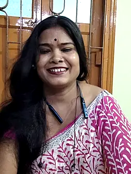 Snapshot of yoursweety09 chatting on September 24, 8:13 am yoursweety09 online show from September 24, 8:13 am