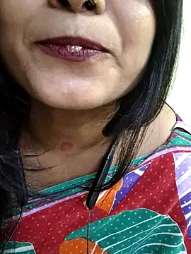 Snapshot of yoursweety09 chatting on September 25, 8:24 am yoursweety09 online show from September 25, 8:24 am