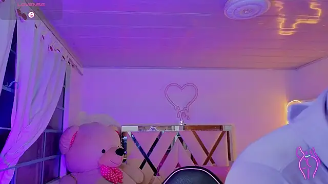 Laylafoxy tay online show from September 22, 3:05 am