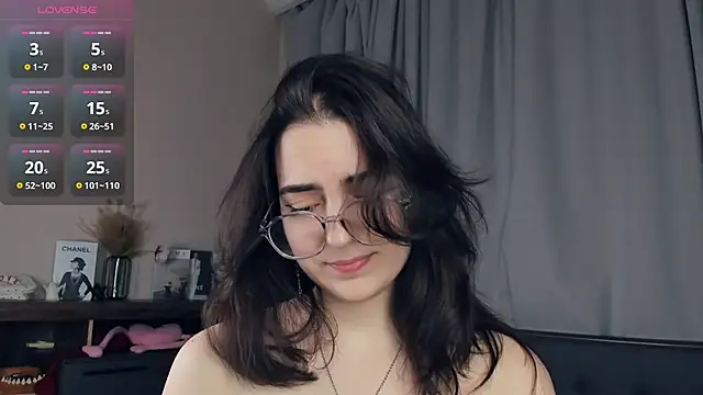 DracosMoon online show from November 22, 7:33 am