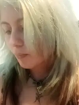 HollyWould   online show from September 13, 1:57 am