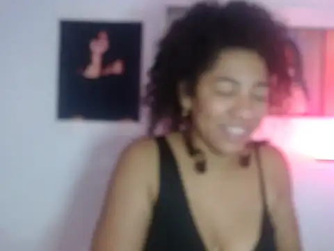 Snapshot of bellacrespalatina chatting on October 7, 9:41 pm bellacrespalatina online show from October 7, 9:41 pm