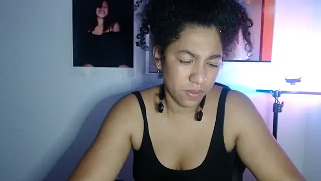 Snapshot of bellacrespalatina chatting on October 9, 2:48 am bellacrespalatina online show from October 9, 2:48 am