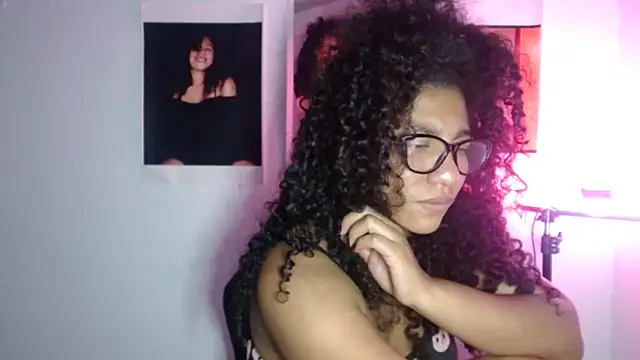 Snapshot of bellacrespalatina chatting on October 11, 4:28 am bellacrespalatina online show from October 11, 4:28 am