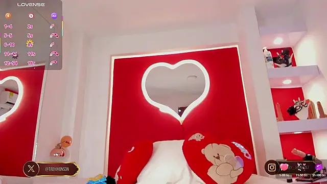 Snapshot of TabyJhonson chatting on September 30, 9:30 pm TabyJhonson online show from September 30, 9:30 pm