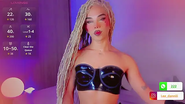 DanniLee  online show from March 29, 8:08 pm