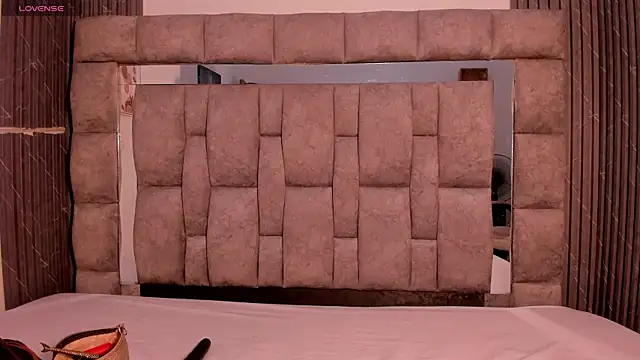 Snapshot of zulyjones chatting on October 15, 6:54 pm zulyjones online show from October 15, 6:54 pm