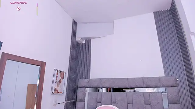 Snapshot of zulyjones chatting on October 23, 7:09 pm zulyjones online show from October 23, 7:09 pm