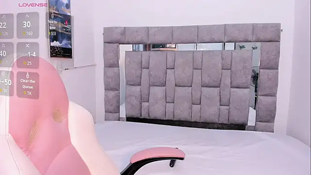 Snapshot of zulyjones chatting on September 20, 12:25 pm zulyjones online show from September 20, 12:25 pm