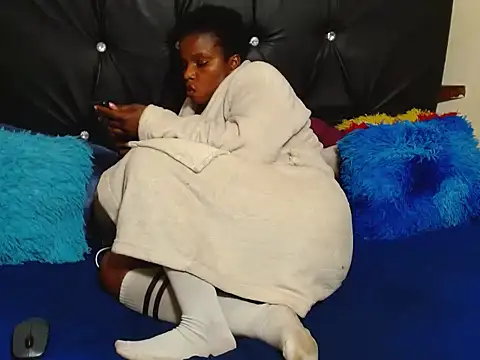 Snapshot of Hornysolution95 chatting on September 18, 12:31 am Hornysolution95 online show from September 18, 12:31 am