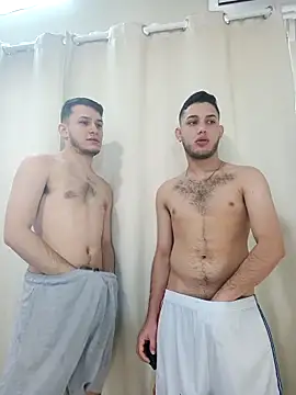 Snapshot of TommyandBillie chatting on September 15, 12:35 pm TommyandBillie online show from September 15, 12:35 pm