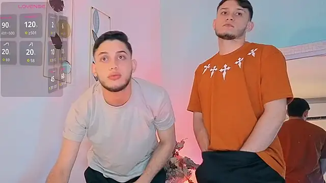 Snapshot of TommyandBillie chatting on October 20, 11:41 pm TommyandBillie online show from October 20, 11:41 pm