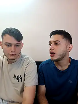 Snapshot of TommyandBillie chatting on September 29, 12:21 pm TommyandBillie online show from September 29, 12:21 pm