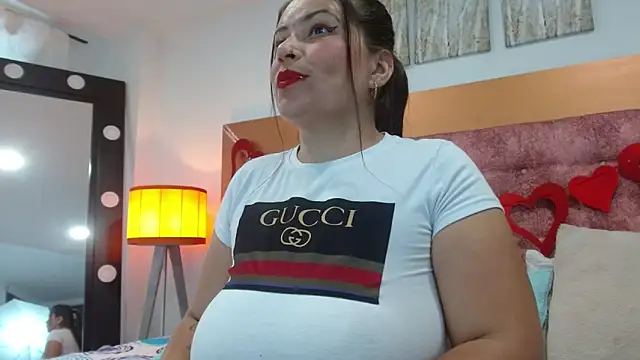 Snapshot of vennuss_89 chatting on October 15, 11:35 am vennuss 89 online show from October 15, 11:35 am