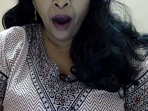 Snapshot of Riya_riyaa chatting on October 22, 2:33 pm Riya riyaa online show from October 22, 2:33 pm