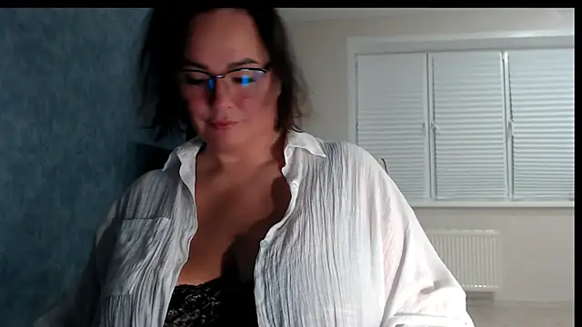 Nora Star online show from March 15, 6:32 pm