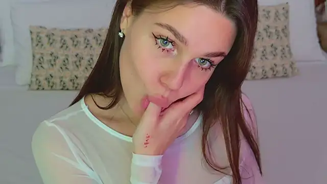 RihannaRose online show from October 27, 5:41 pm