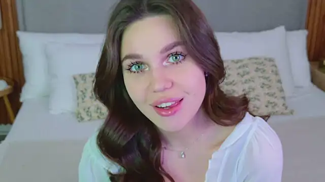 RihannaRose online show from November 28, 5:27 pm