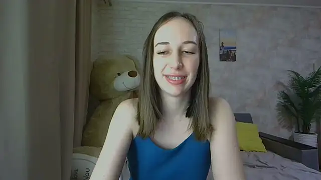 Snapshot of Anika_bloom chatting on October 26, 9:21 pm Anika bloom online show from October 26, 9:21 pm