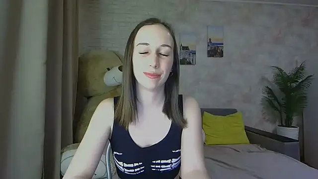 Snapshot of Anika_bloom chatting on October 22, 9:53 pm Anika bloom online show from October 22, 9:53 pm