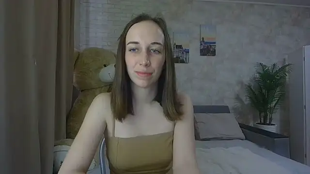 Snapshot of Anika_bloom chatting on October 2, 9:47 am Anika bloom online show from October 2, 9:47 am