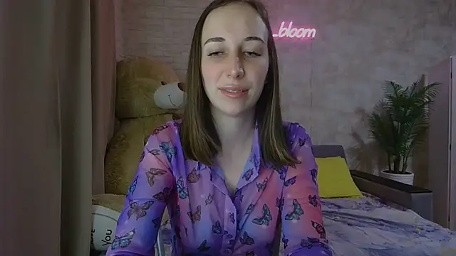 Snapshot of Anika_bloom chatting on September 15, 11:45 pm Anika bloom online show from September 15, 11:45 pm