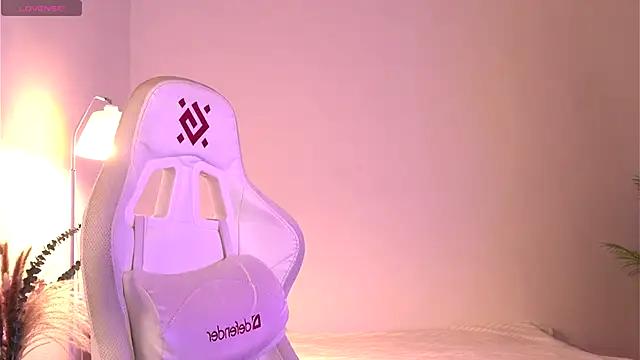 Snapshot of dragon_ink chatting on October 24, 6:31 am dragon ink online show from October 24, 6:31 am