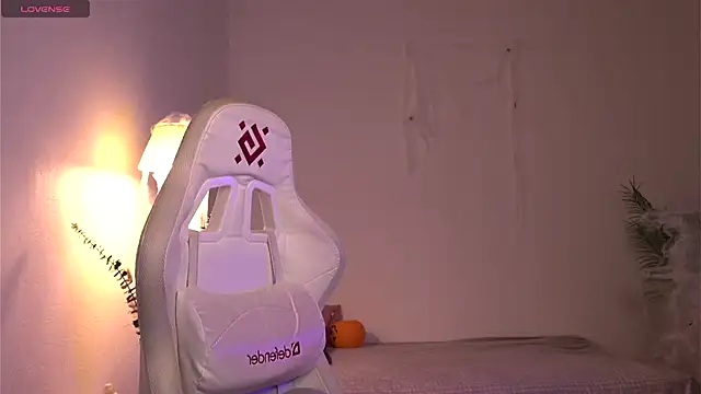 Snapshot of dragon_ink chatting on November 1, 6:17 am dragon ink online show from November 1, 6:17 am