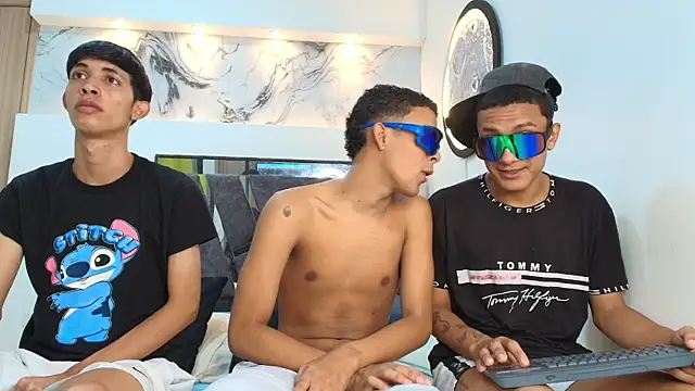 SEXY BOYS HELL online show from September 30, 11:31 pm