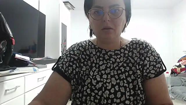 Amandamuller1982 online show from October 28, 8:35 pm