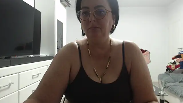 Amandamuller1982 online show from November 1, 8:24 pm