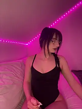 AdelinaAlia online show from April 1, 8:39 pm