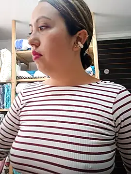 Snapshot of VIOLETA-25_ chatting on October 1, 3:39 pm VIOLETA-25  online show from October 1, 3:39 pm