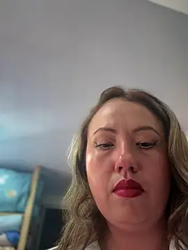 Snapshot of VIOLETA-25_ chatting on October 18, 4:10 pm VIOLETA-25  online show from October 18, 4:10 pm