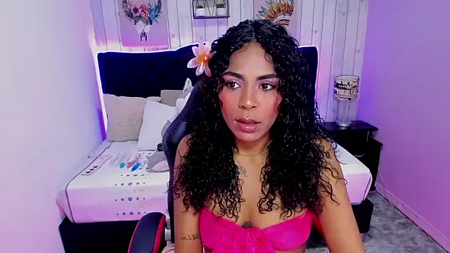 Snapshot of Edelaine_rogers chatting on September 18, 3:16 am Edelaine rogers online show from September 18, 3:16 am