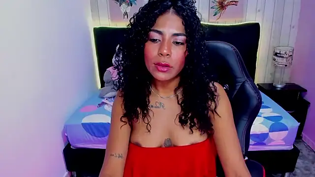 Snapshot of Edelaine_rogers chatting on September 15, 5:49 am Edelaine rogers online show from September 15, 5:49 am