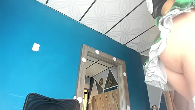 Snapshot of Mia_scarlet69 chatting on October 18, 1:36 pm Mia scarlet69 online show from October 18, 1:36 pm