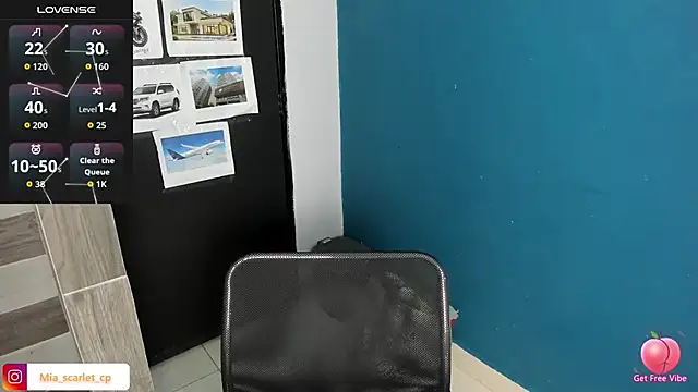 Snapshot of Mia_scarlet69 chatting on October 15, 12:52 pm Mia scarlet69 online show from October 15, 12:52 pm