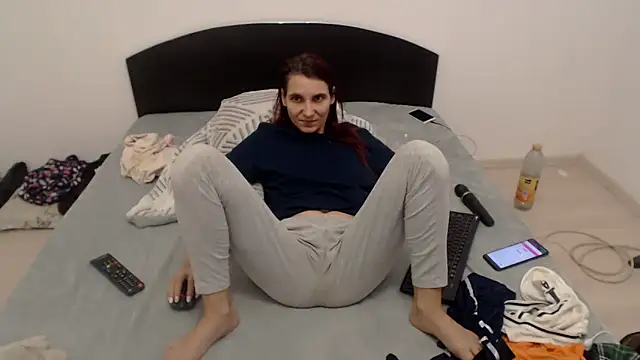 pussywetsquirty online show from February 19, 8:25 am