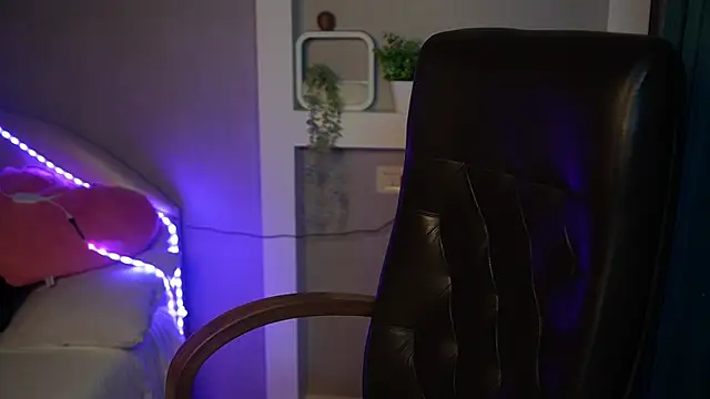 LisaElfy online show from February 9, 3:03 pm