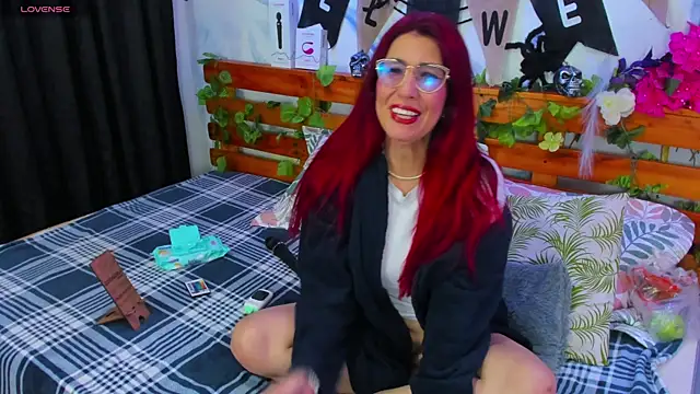 Snapshot of Perla_Franco chatting on November 2, 9:12 am Perla Franco online show from November 2, 9:12 am