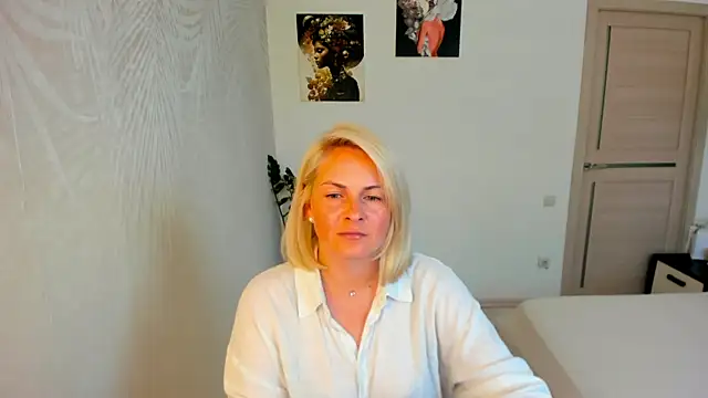 Alicee Gracee online show from July 9, 9:33 am