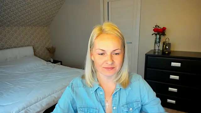 Alicee Gracee online show from November 17, 8:48 am