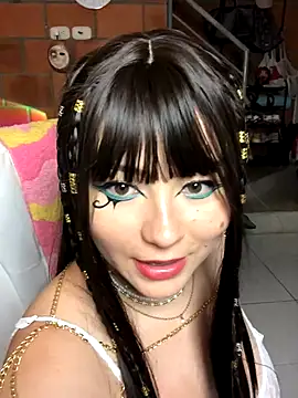 Snapshot of karlahush chatting on November 1, 1:43 am karlahush online show from November 1, 1:43 am